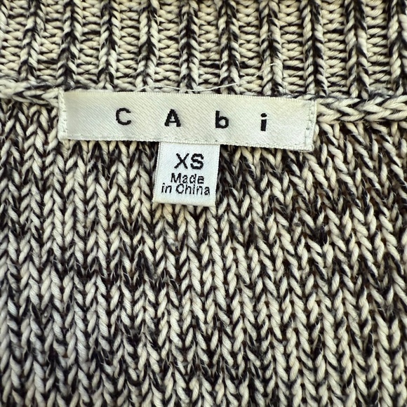 EUC Cabi Black & White Knit Short Sleeve Scoop Neck XS Tunic Sweater Style#973 - Picture 3 of 6